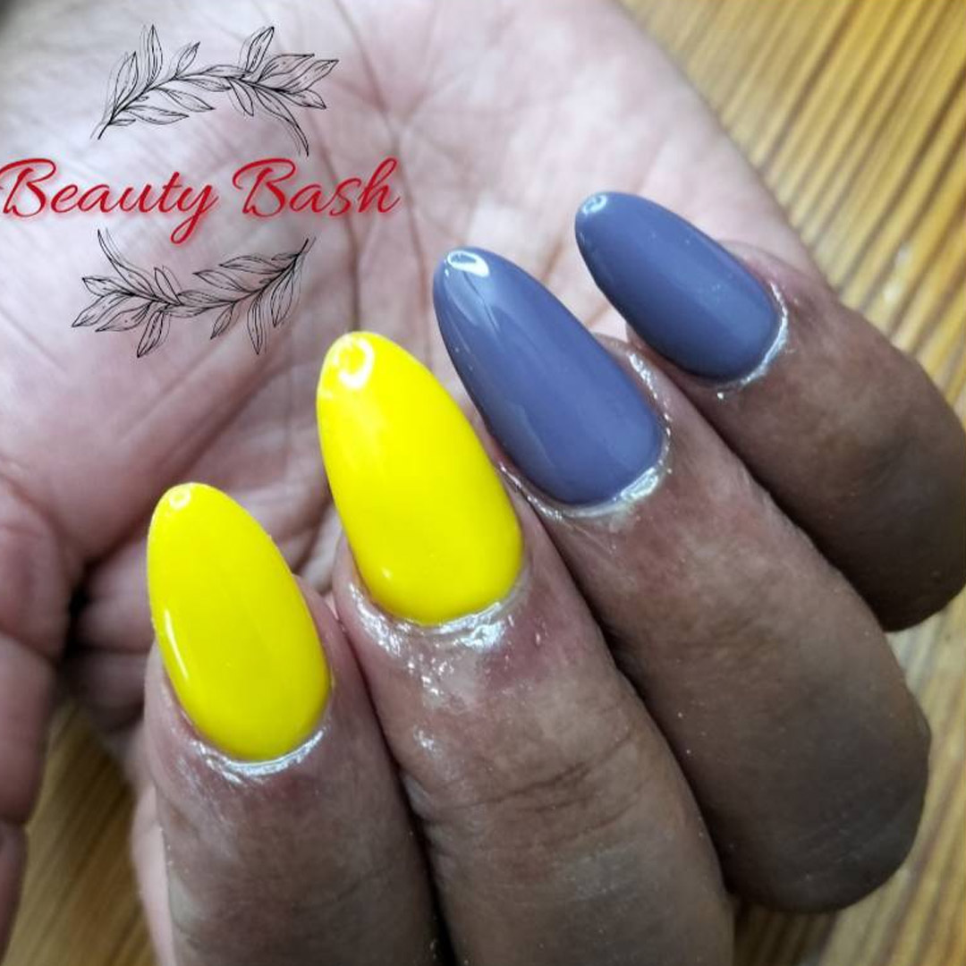 Beauty Bash Nail Salon based in Senekal Free State. Located at Hendersons Lodge / Guesthouse / The Lounge Restaurant and bar